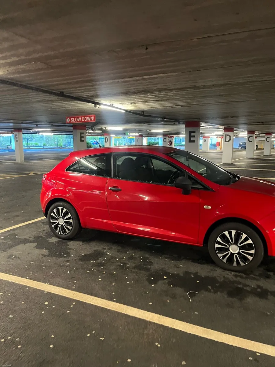 SEAT IBIZA 2011 LOW MILAGE - Image 3