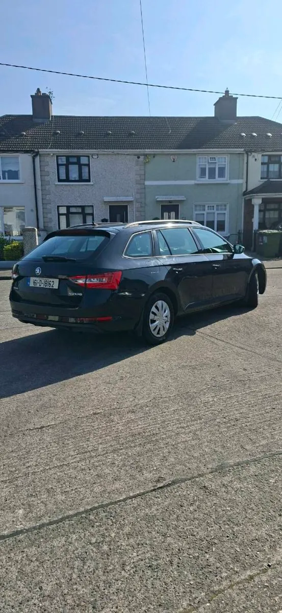 Skoda Superb - Image 4