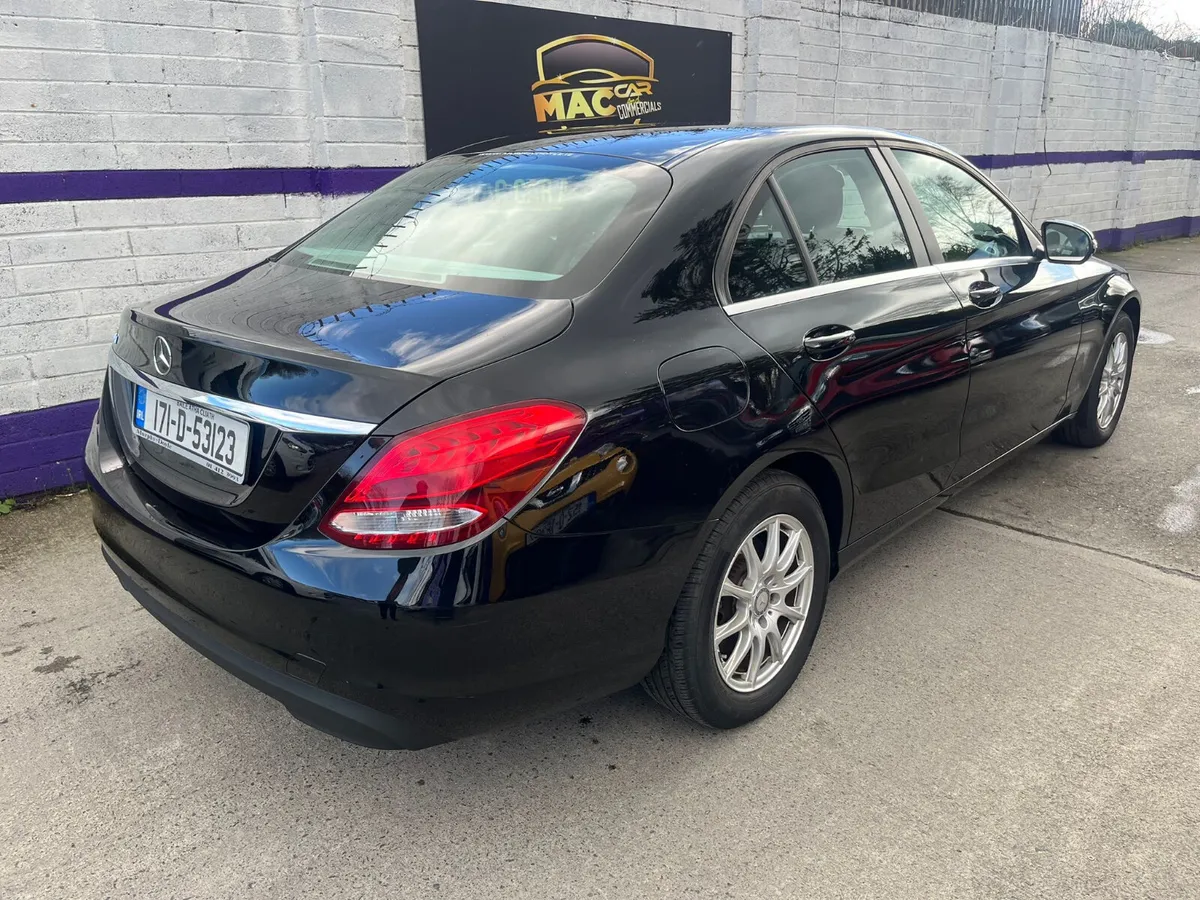 Mercedes-Benz C-Class 2017 - Image 4