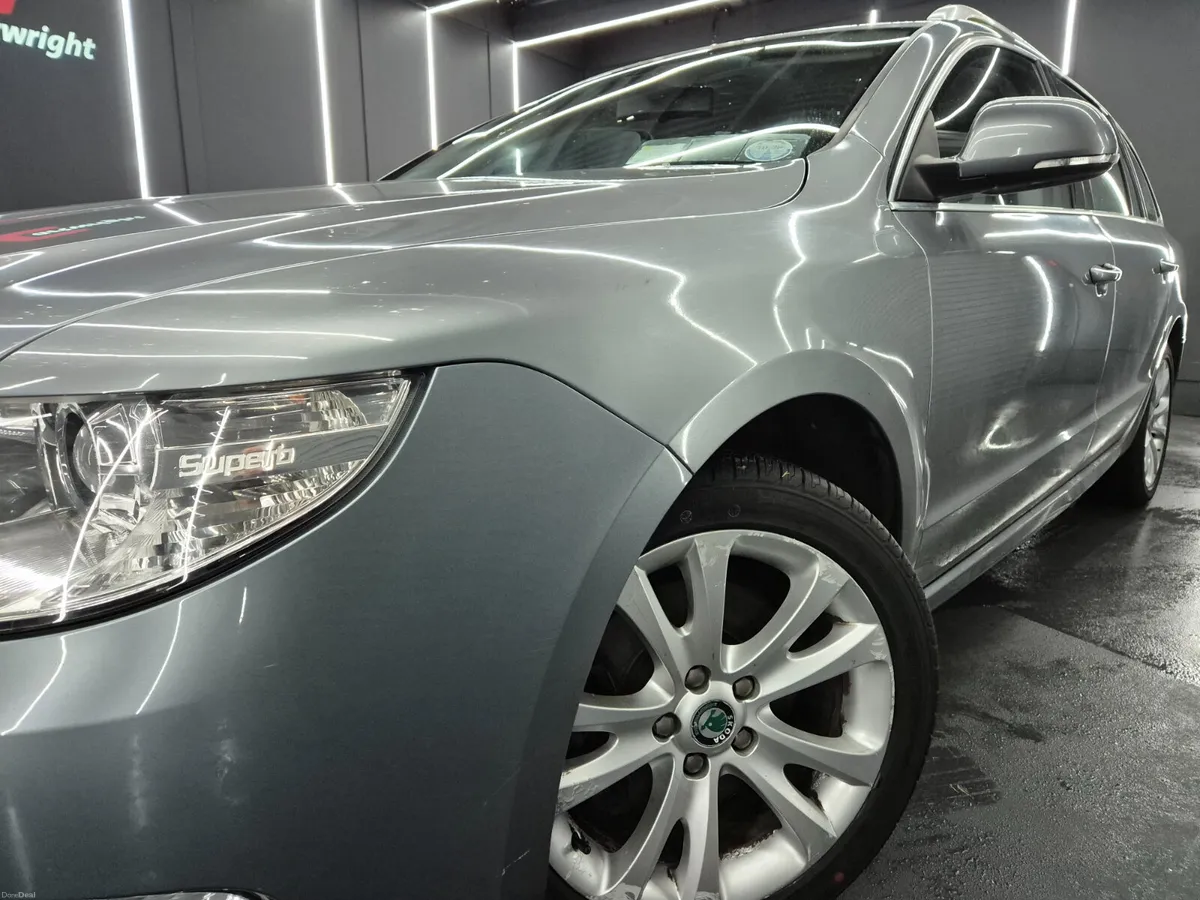 Skoda Superb 2010 - Image 2