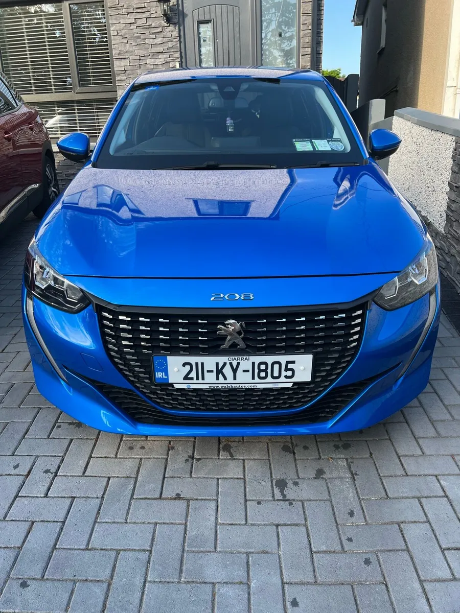 Peugeot 208 petrol - Image 2