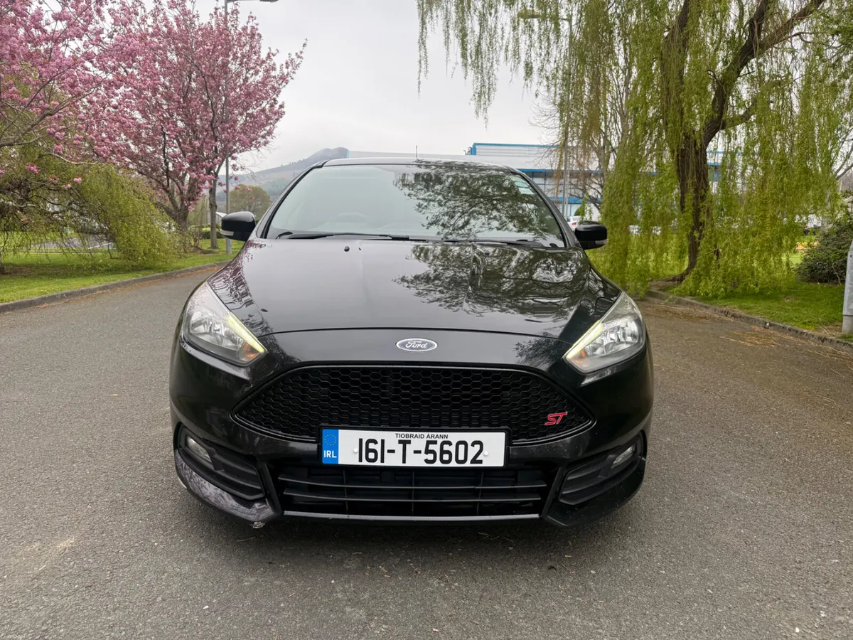 Ford Focus ST 2016 2.0 TDCi 185 PS - Image 4