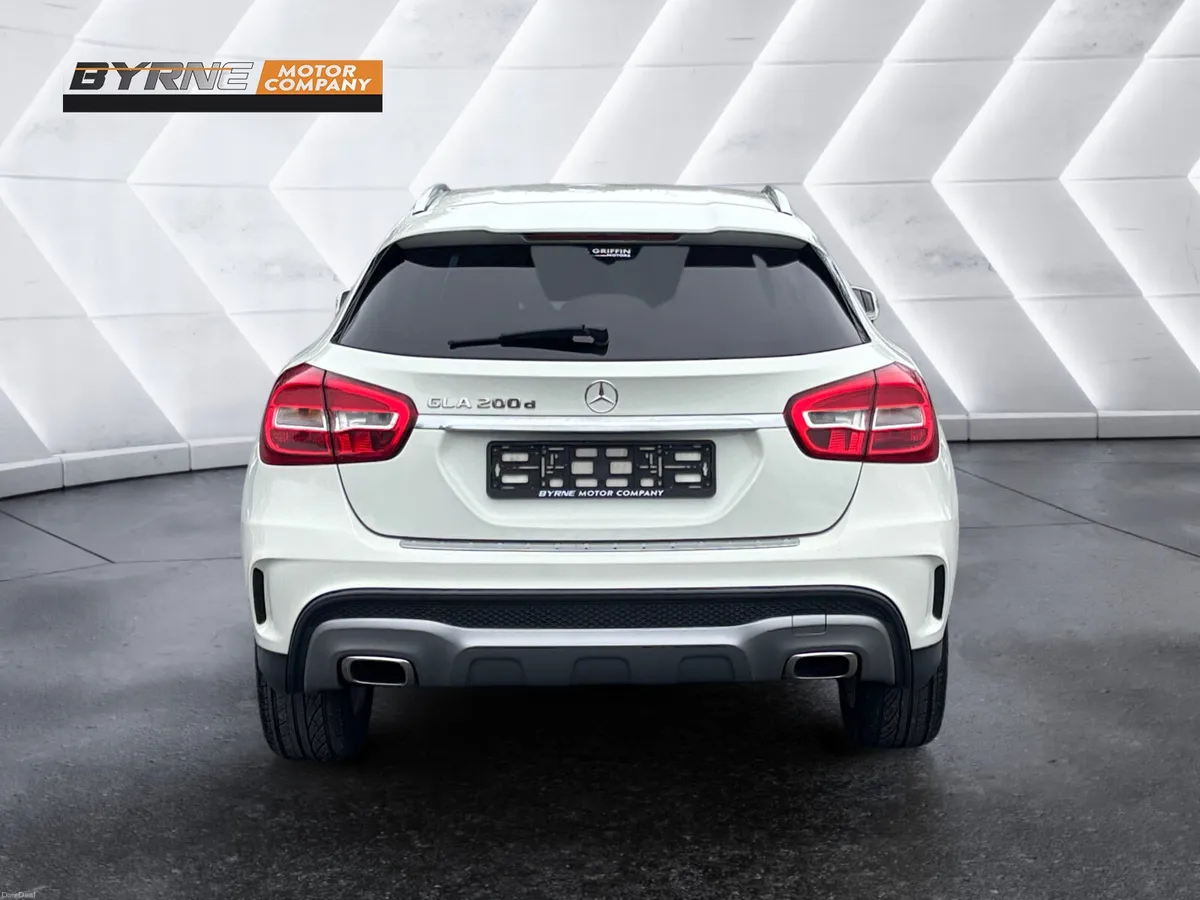 MERCEDES BENZ GLA 200 AMG LINE 2016 - Image 4