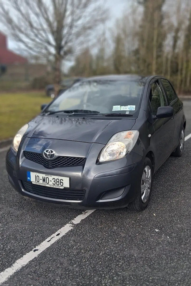 2010 Toyota Yaris 1.0 Petrol - Image 2