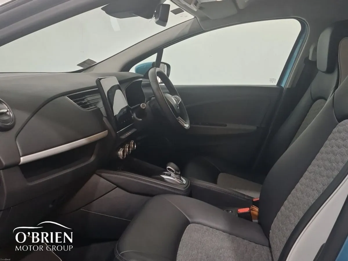 Renault Zoe R135 Z.E 50 GT Line CCS Rapid charge - Image 4