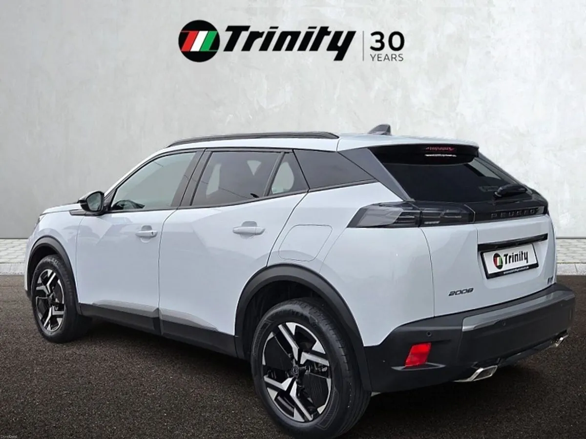 Peugeot 2008 ** 1.2 PURETECH ** 100BHP ALLURE ** T - Image 3