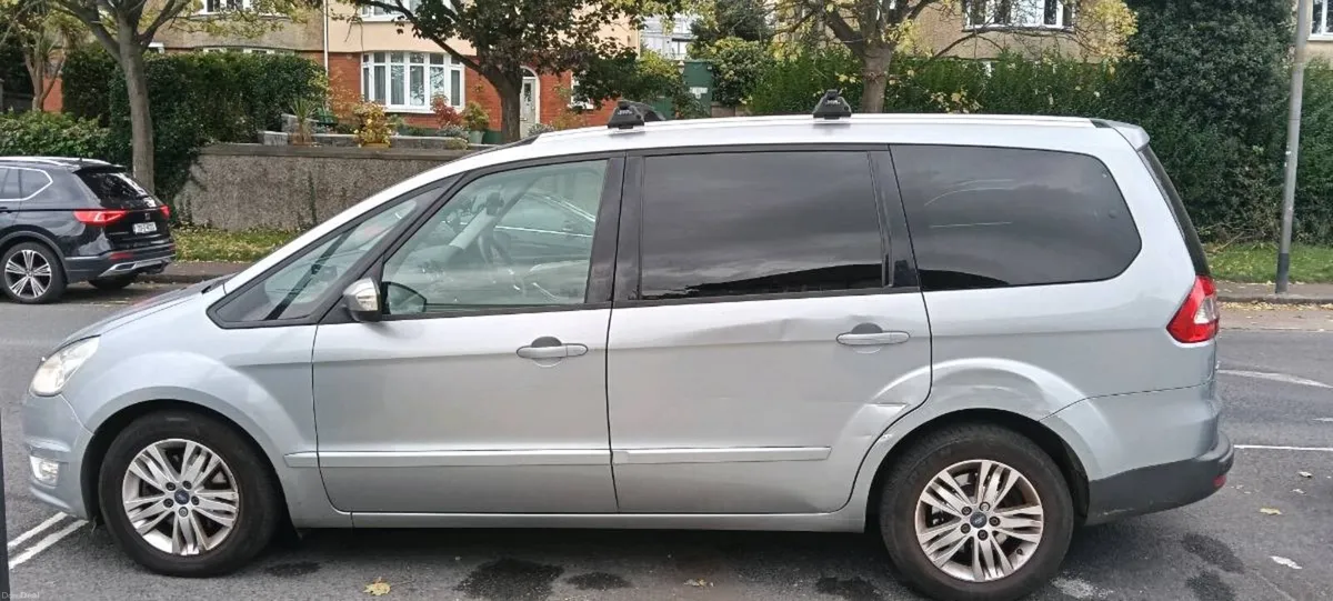 Ford Galaxy 2011 - Image 2