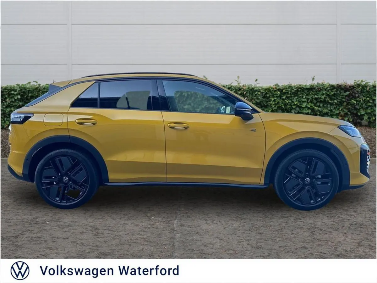 Volkswagen T-Roc R-LINE 1.5TSI 150HP MHEV - Image 4