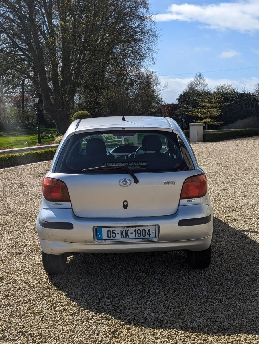 Toyota Yaris 2005 - Image 2