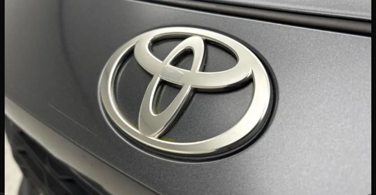 241 Toyota C-HR Hybrid - Image 4