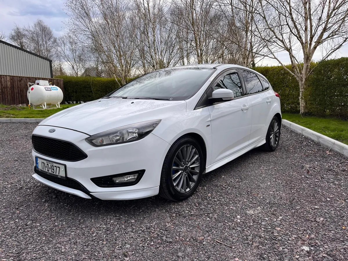 Ford Focus 1.5 TDCI ST - Line - Image 4