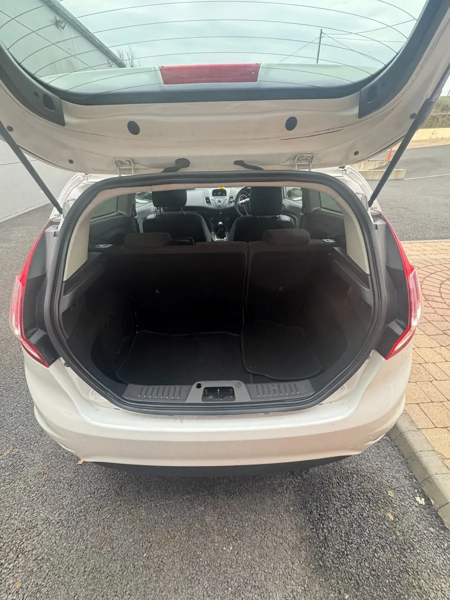 Ford Fiesta 2015 - Image 3