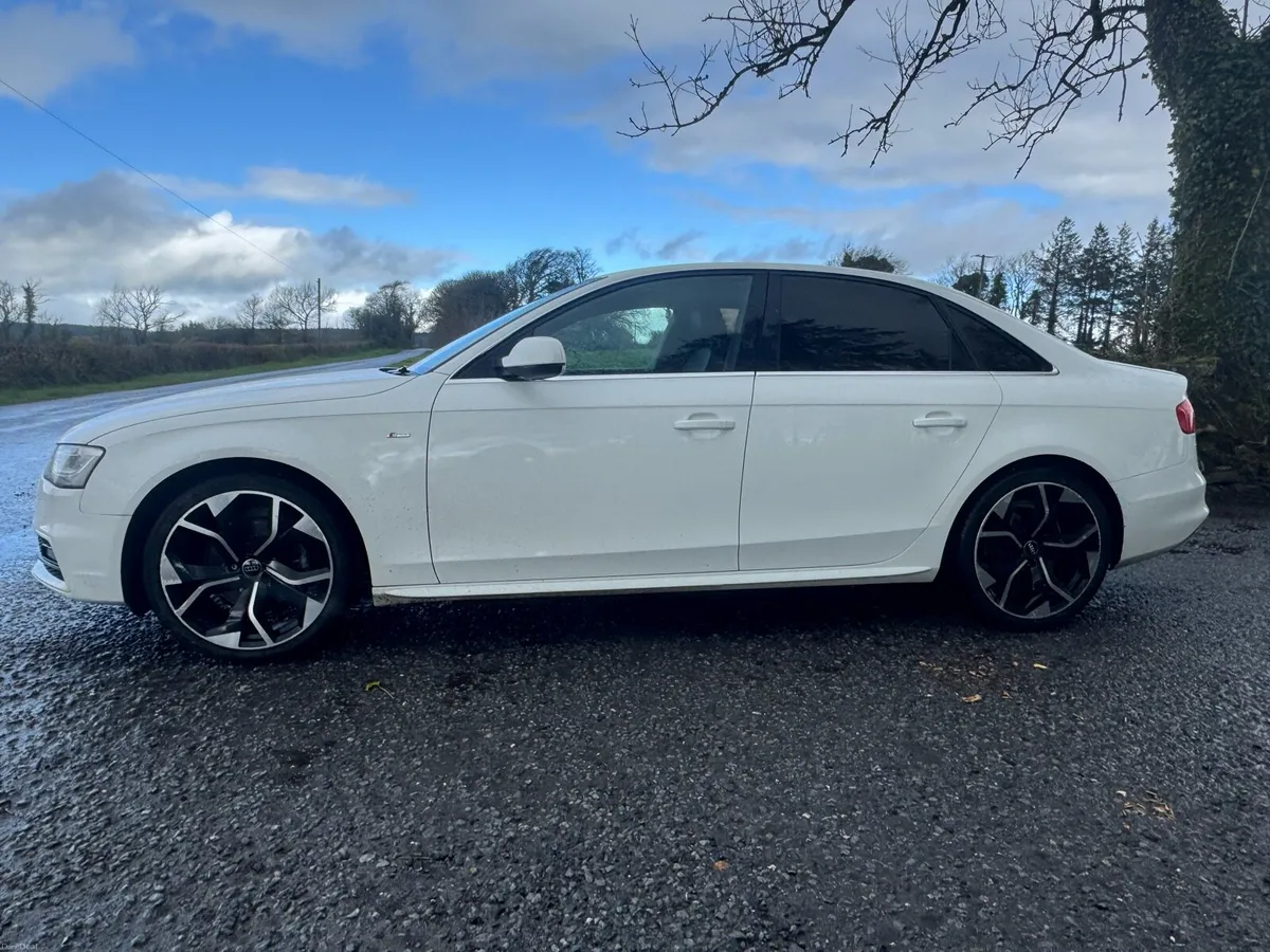 2013 White Audi a4 genuine S line €7950 - Image 4