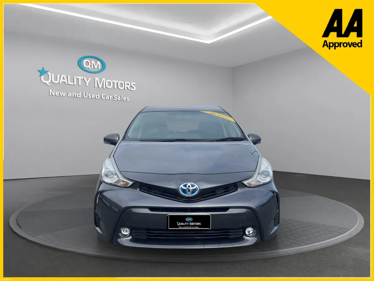 2015 PRIUS ALPHA (S98) - Image 2