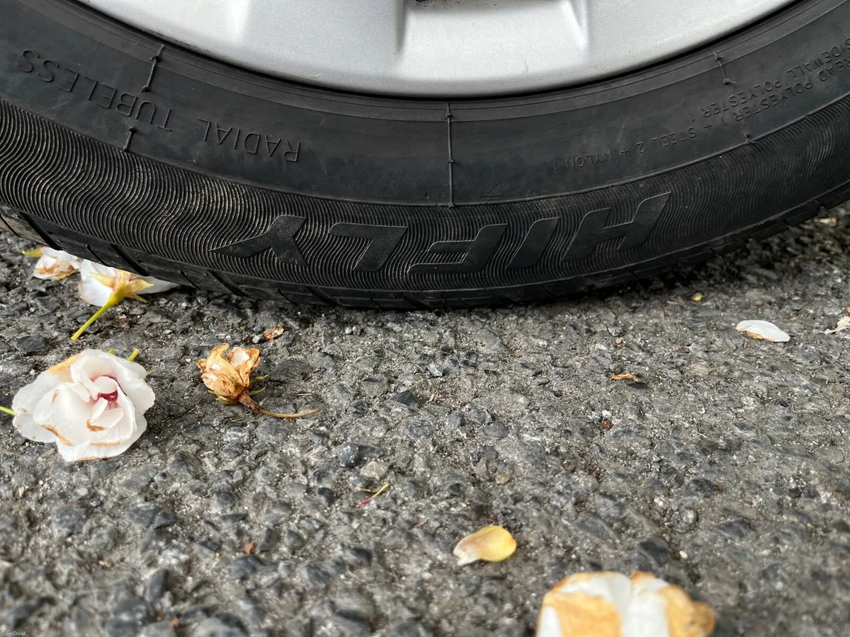 Toyota Auris 2007 - Image 3