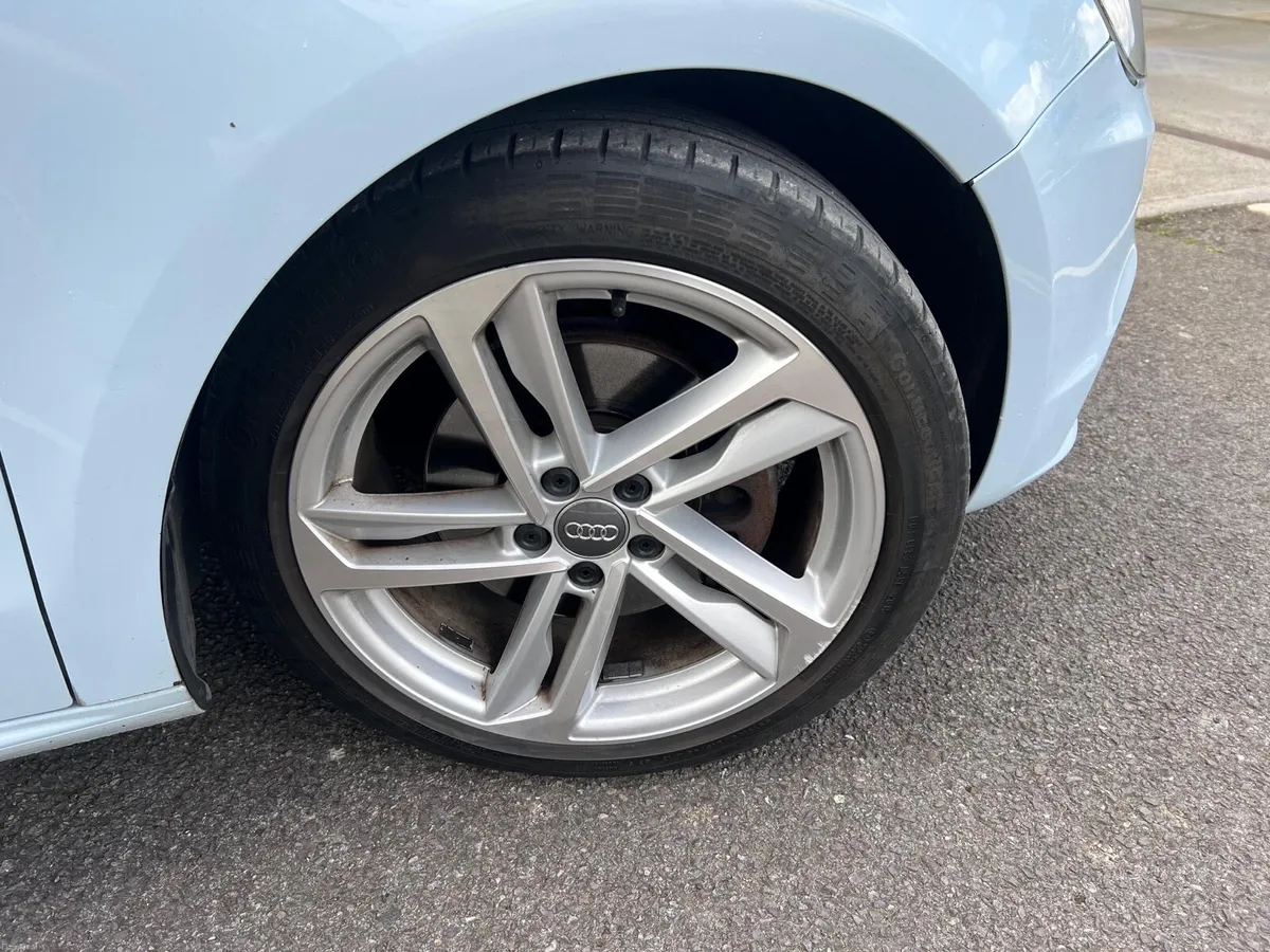 Audi A1 Petrol 2010 134k miles with NCT & Tax - Image 4