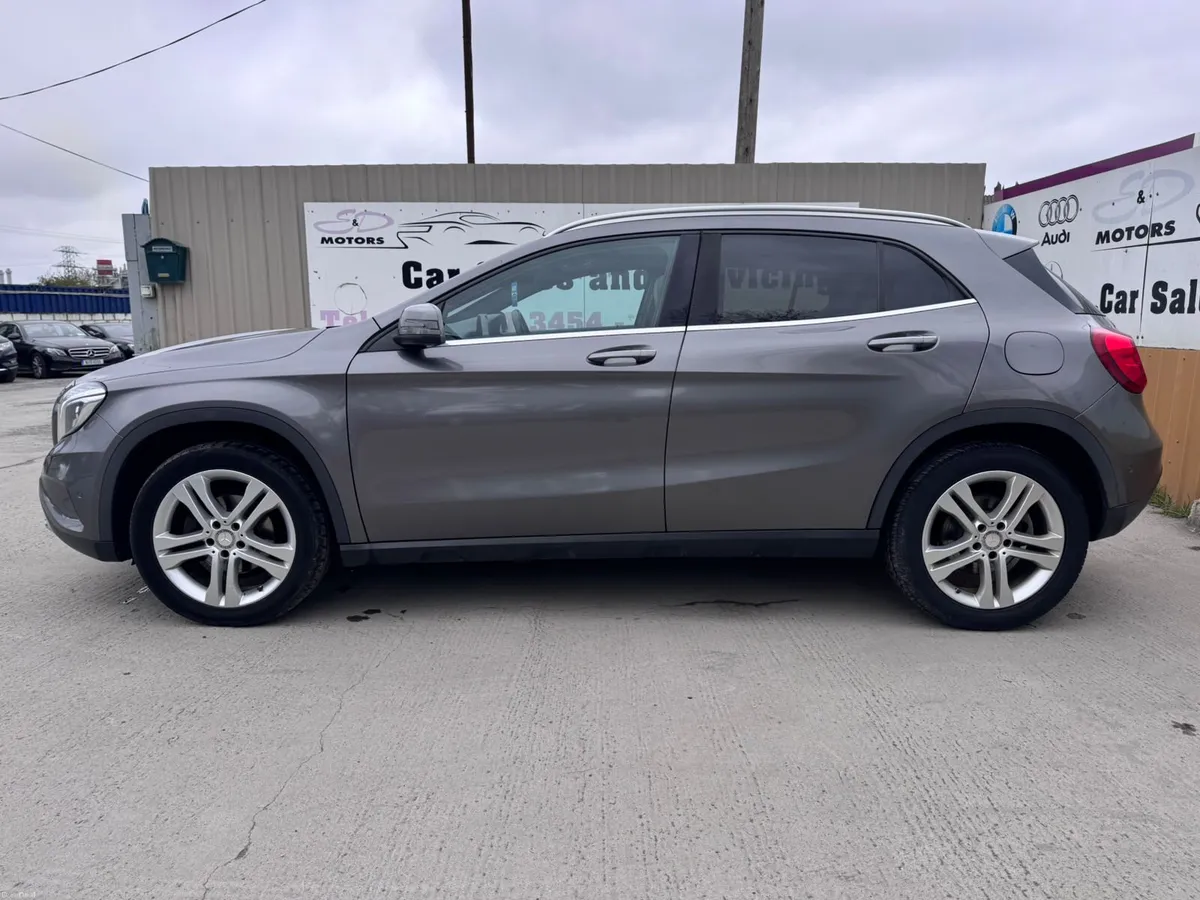162 Mercedes GLA 200 D SPORT PREMIUM + AUTO 5DR - Image 4