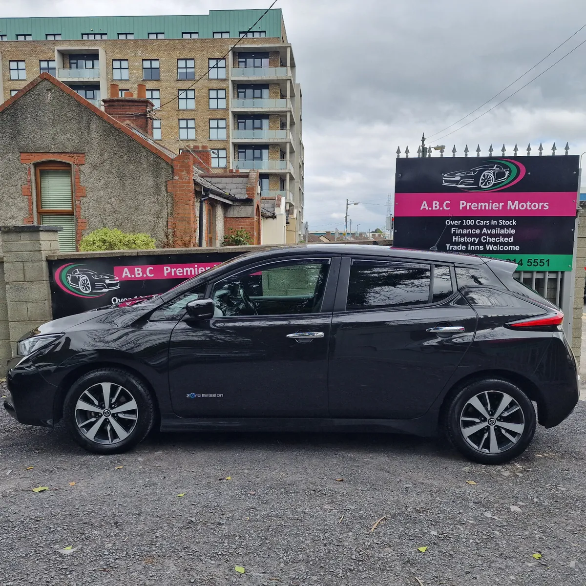 Nissan Leaf 2018 Automatic - Image 4