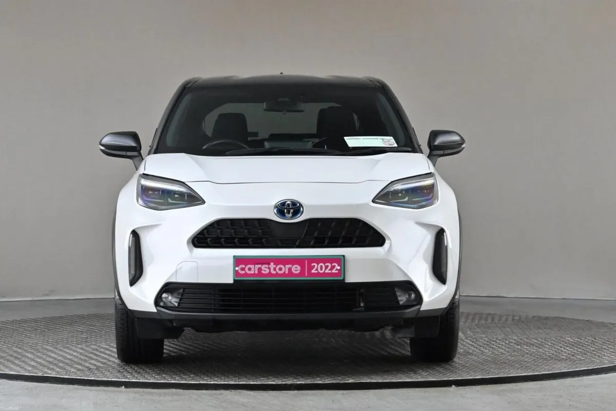 Toyota Yaris Cross 1.5 CVT LUNA SPORT HYBRID **BI- - Image 2