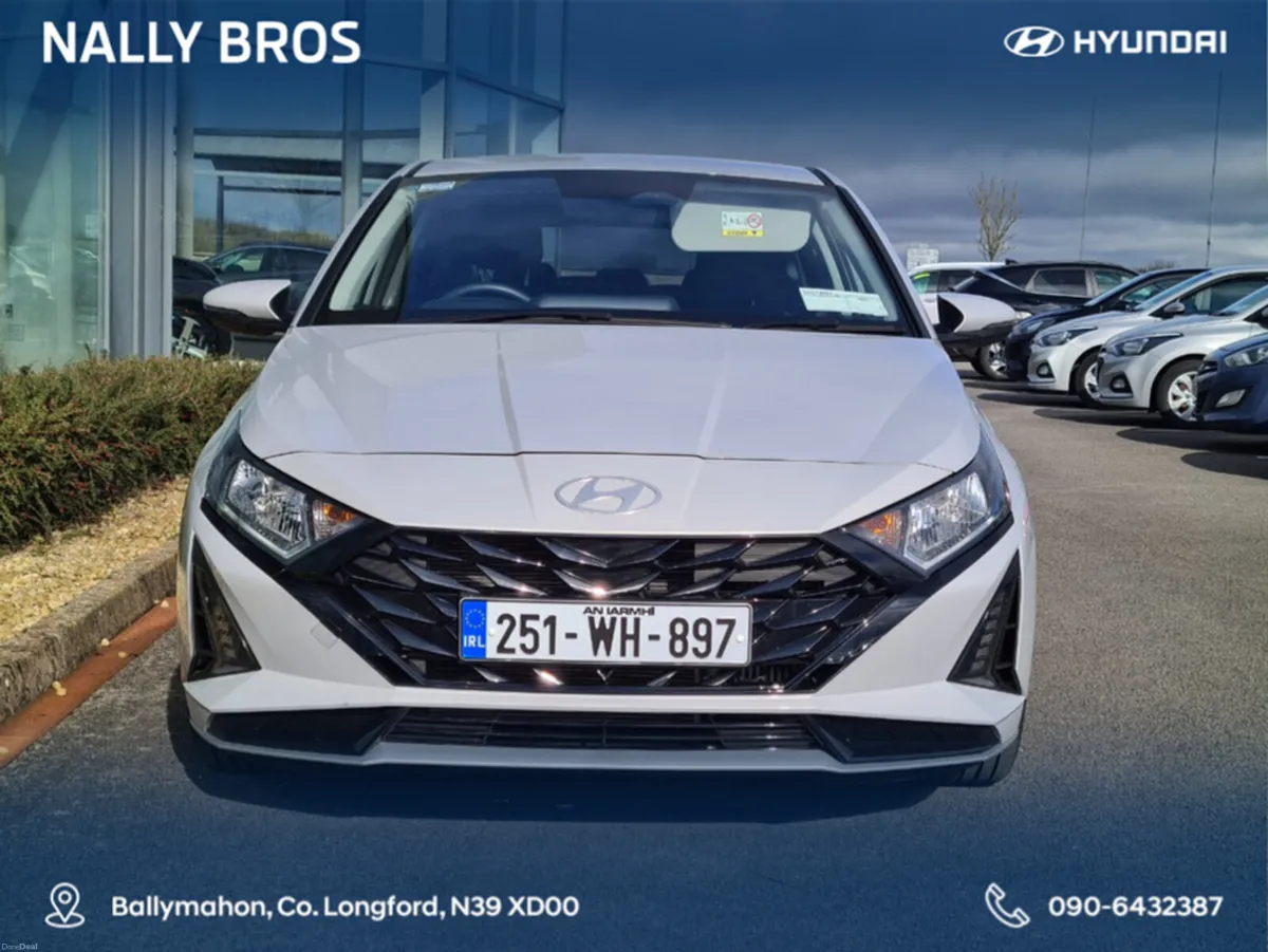 Hyundai i20 DELUXE PLUS AUTOMATIC - Image 2