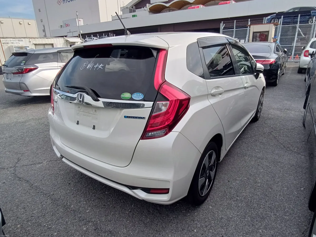 2018 Honda Fit Hybrid Automatic - Image 3