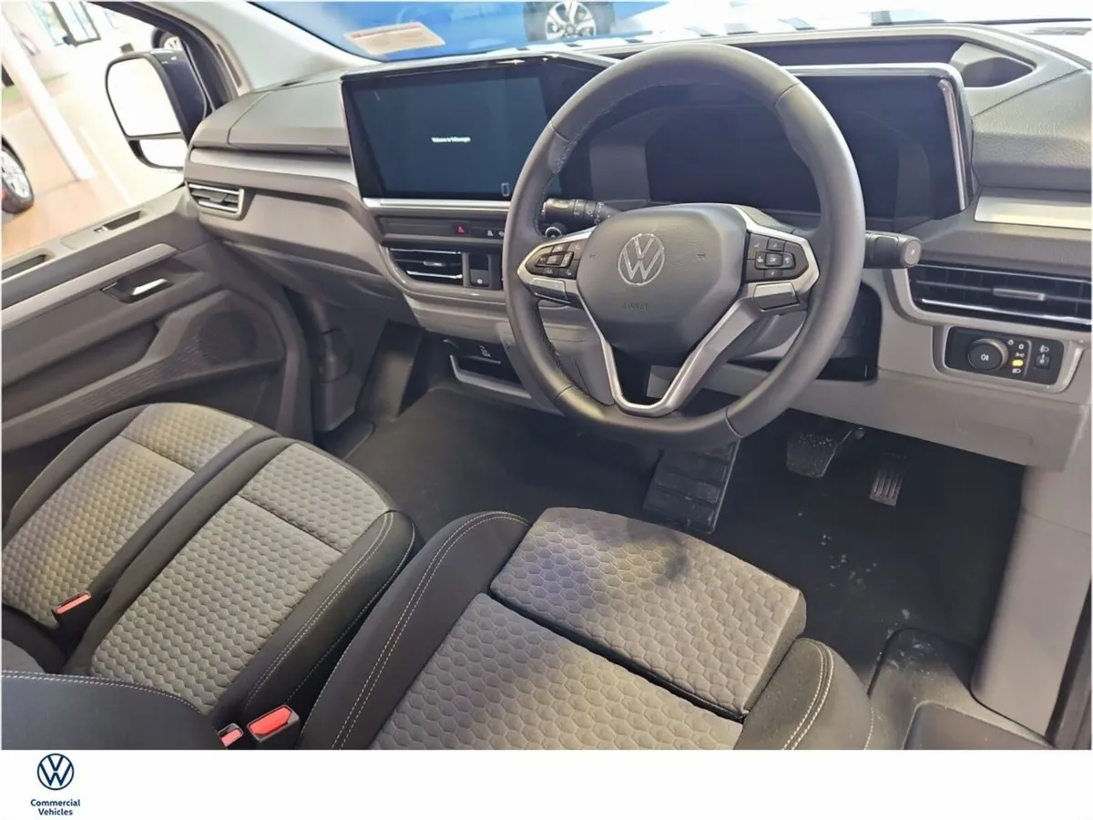 Volkswagen Caravelle 9 Seater E-Caravelle Life. 0% - Image 2