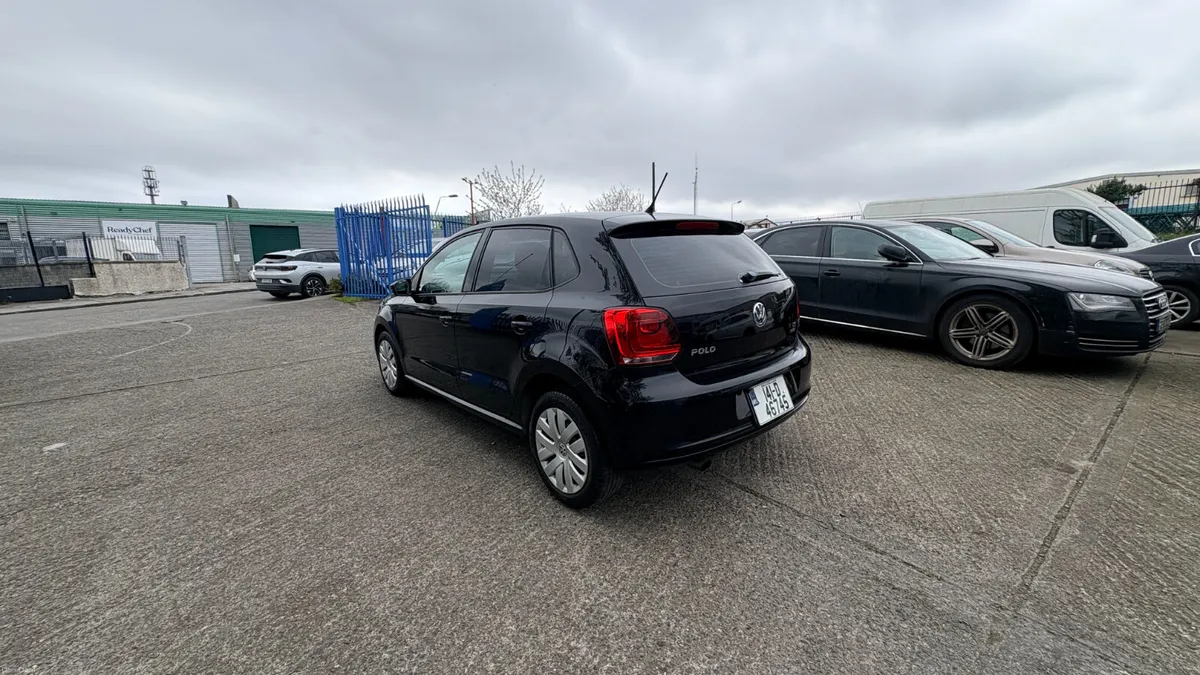 Volkswagen Polo 1.2TSI AUTO 2014 - Image 4