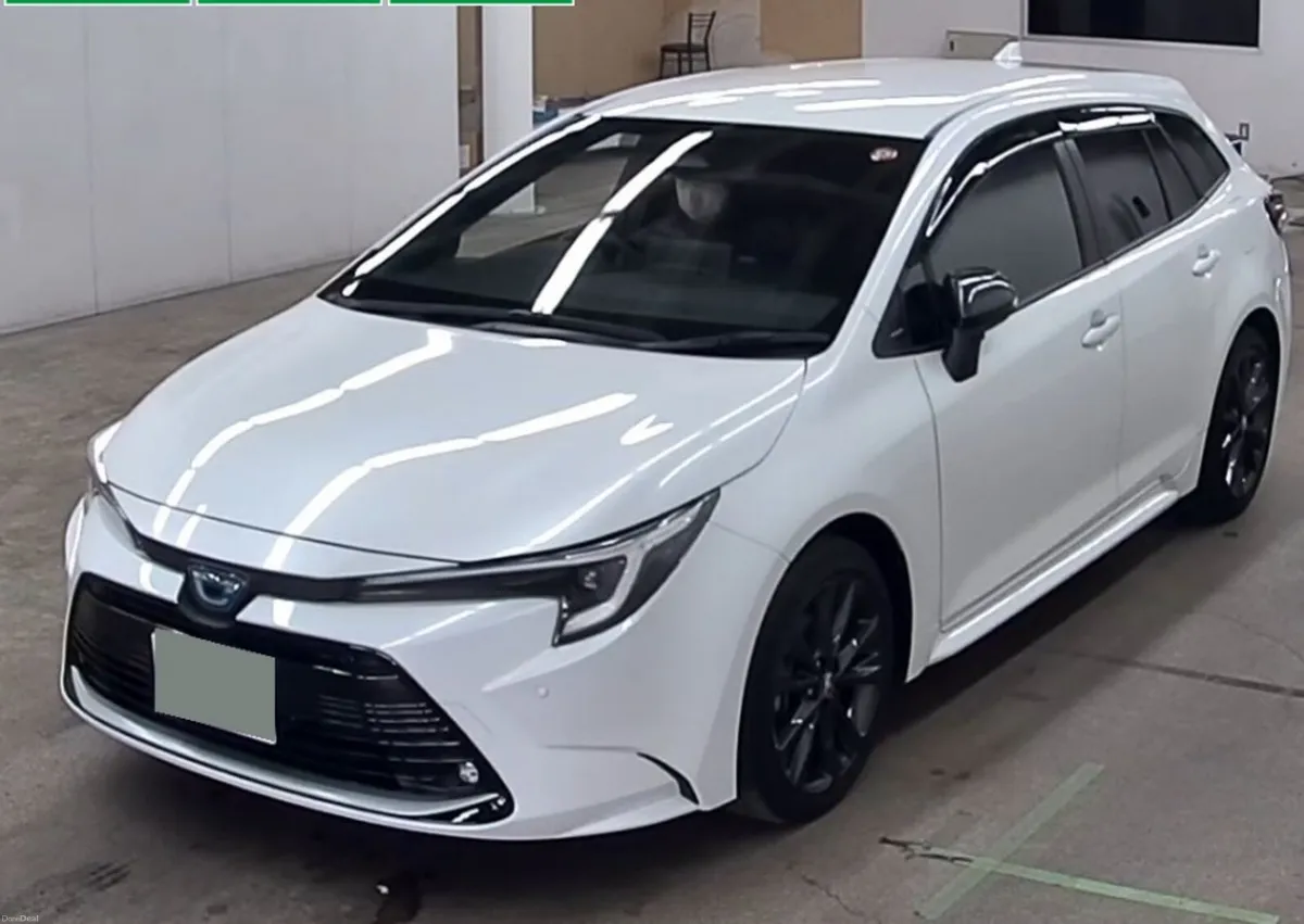 2023 Toyota Corolla Touring Hybrid Automatic - Image 2