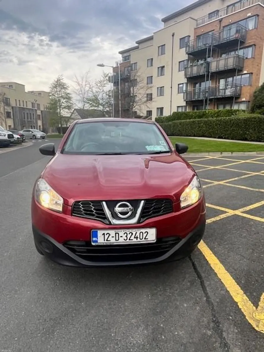 2012 Nissan Qashqai- Low KMs, Petrol - Image 1