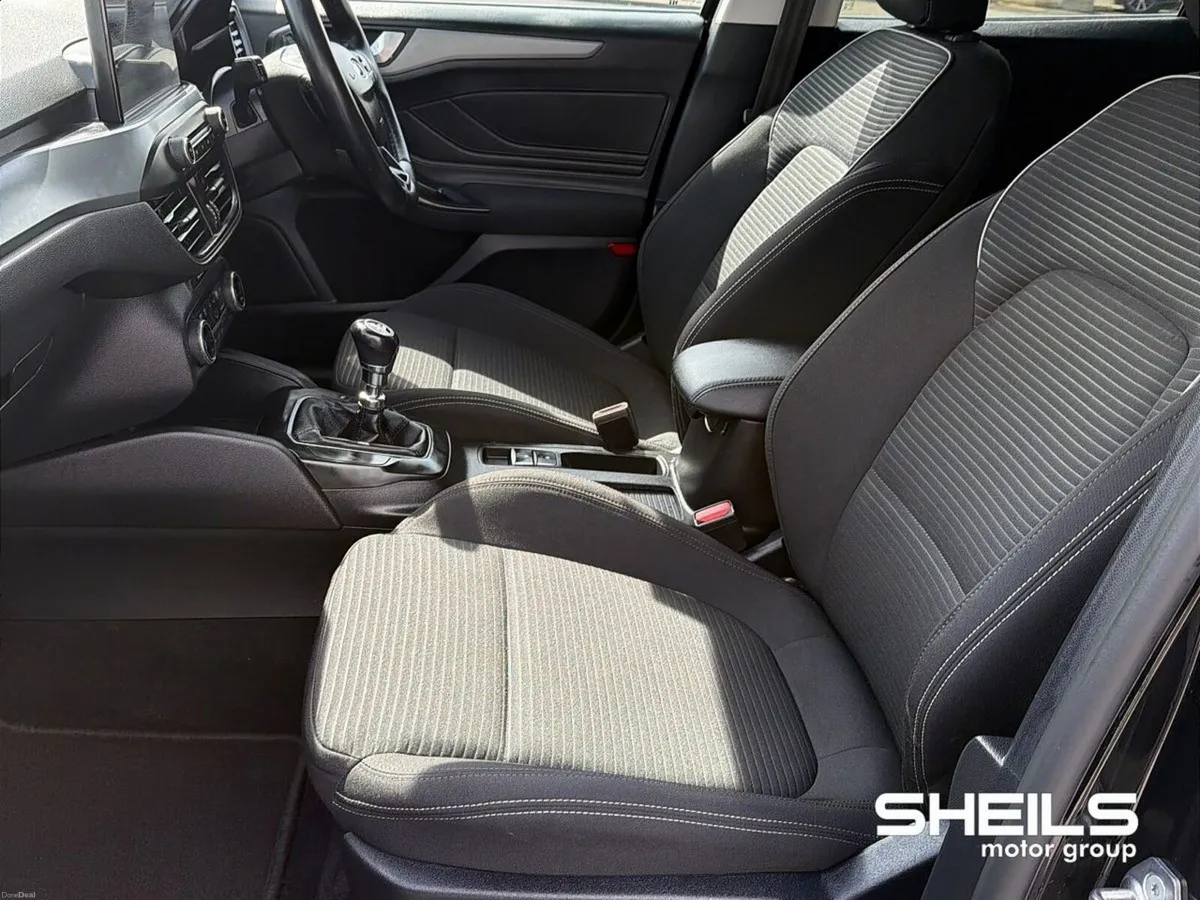 Ford Focus Titanium 1.0 Petrol Hybrid - Image 5