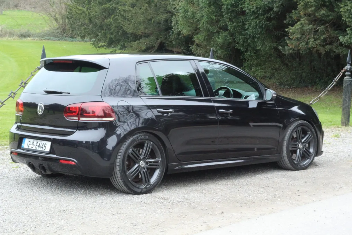 2012 Volkswagen Golf R - Image 4