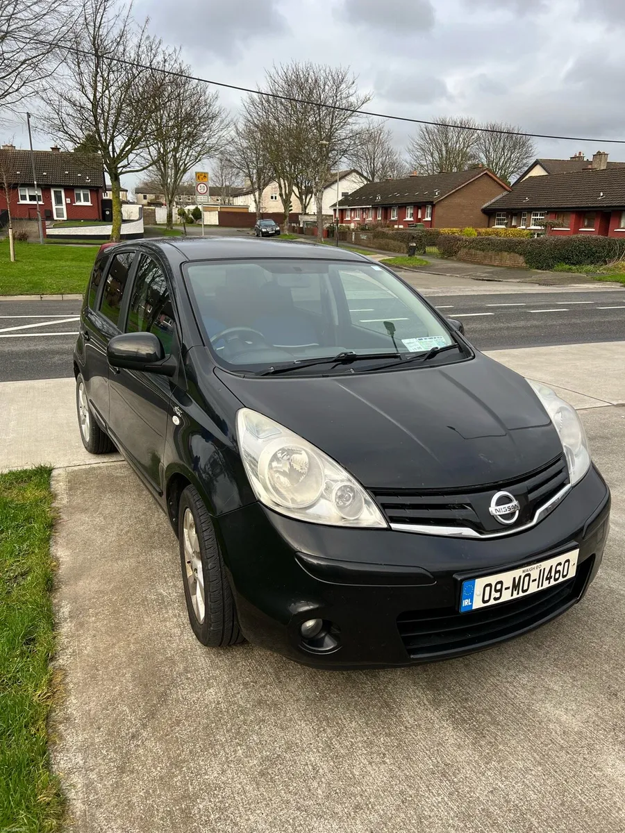 Nissan 2009 - Image 1