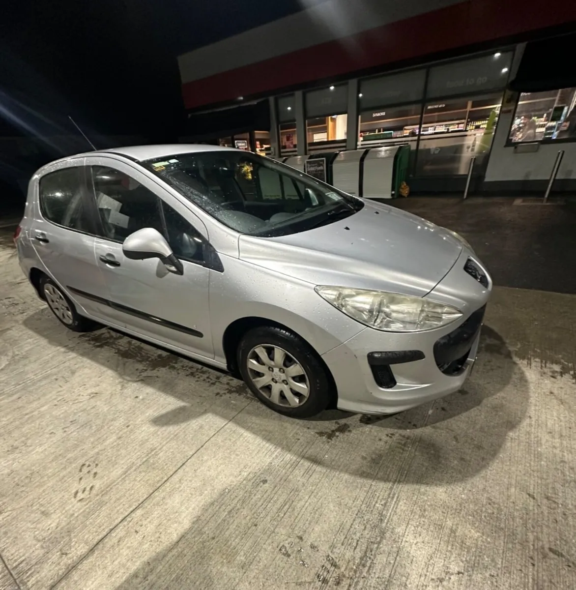 Peugeot 308 2008 - Image 1