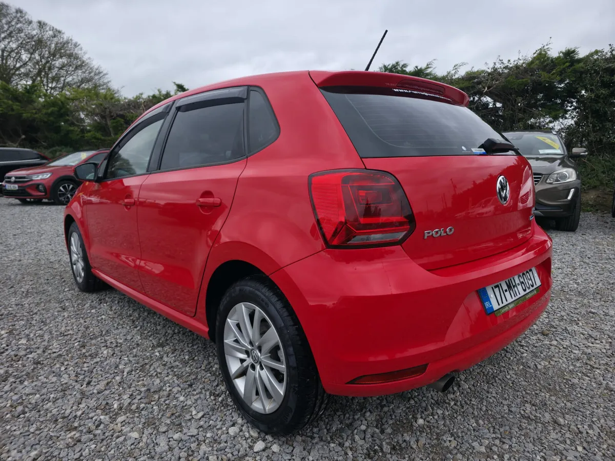 2017 Volkswagen Polo - Image 3