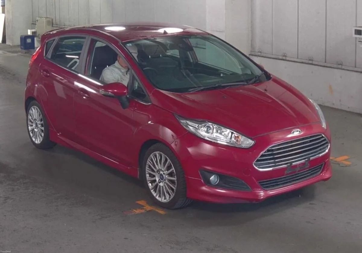 2015 Ford Fiesta Automatic - Image 1