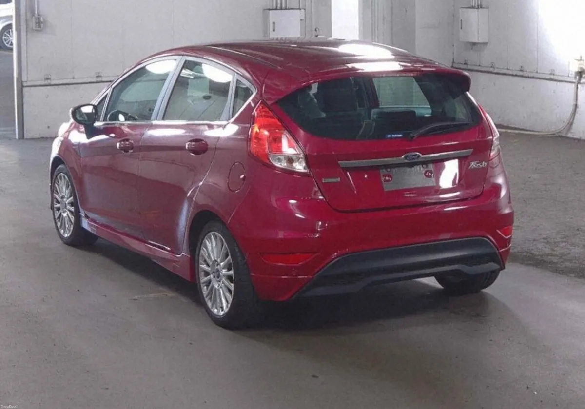 2015 Ford Fiesta Automatic - Image 4