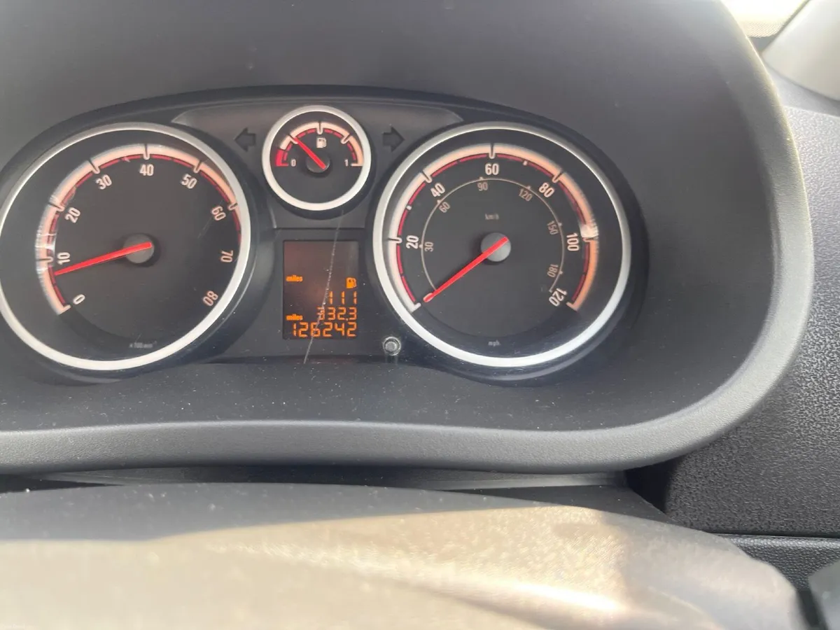 Vauxhall Corsa 2013 - Image 2