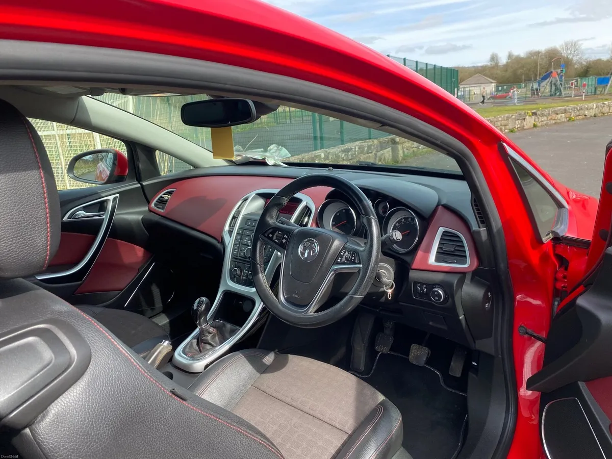 Vauxhall Astra 2013 NCT until 09/26. Tax to 07/26. - Image 4