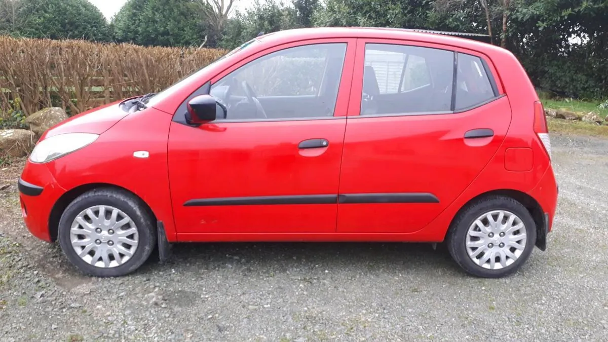 Hyundai i10 - Image 2