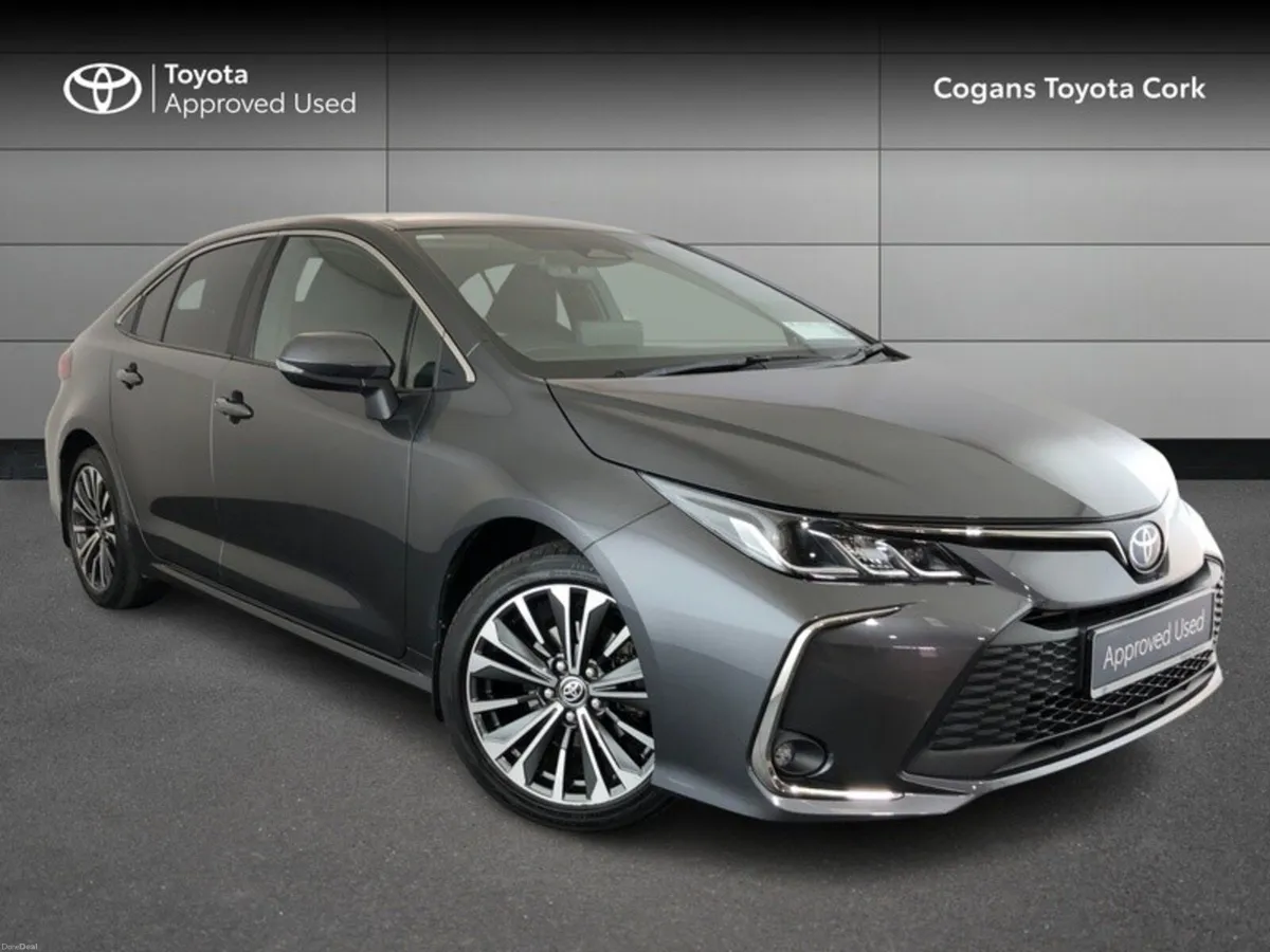 Toyota Corolla COROLLA LUNA SPORT SALOON - Image 1