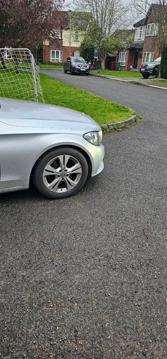 Mercedes C220d - Image 2