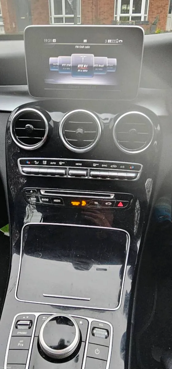Mercedes C220d - Image 4