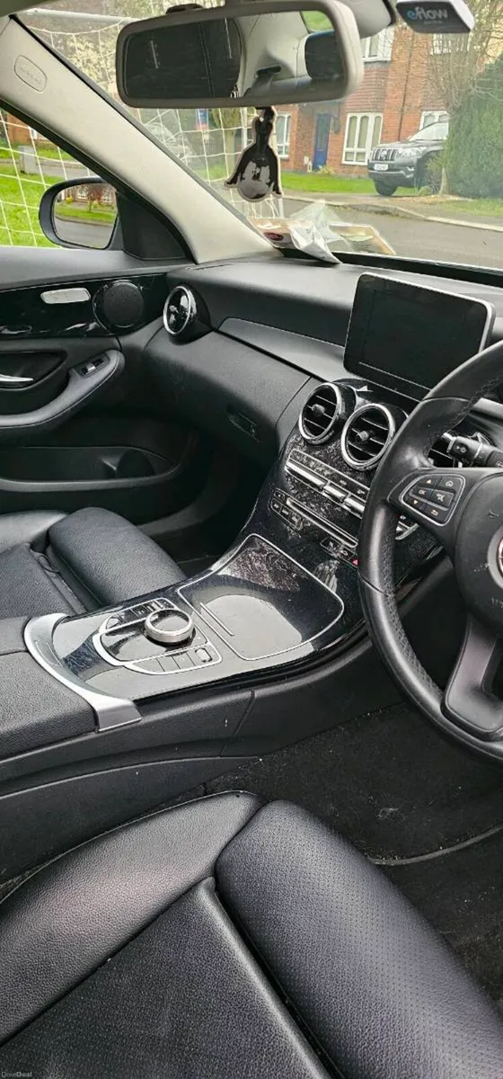 Mercedes C220d - Image 6