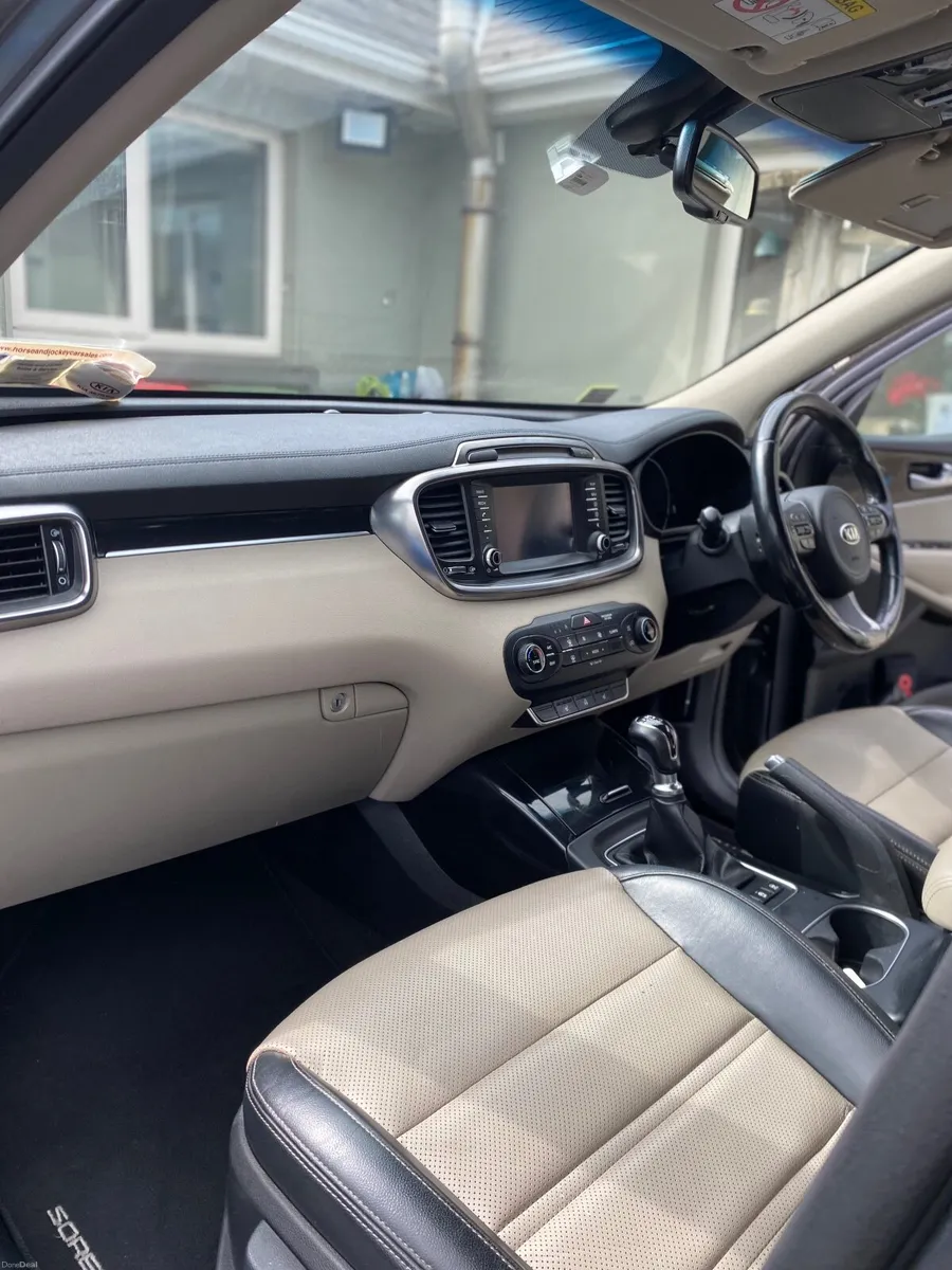 Kia Sorento 2017 - Image 4