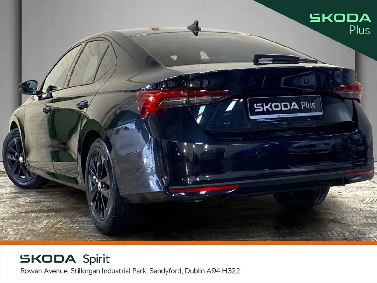 Skoda Octavia Selection 1.5TSI 115bhp *Black Pack* - Image 4