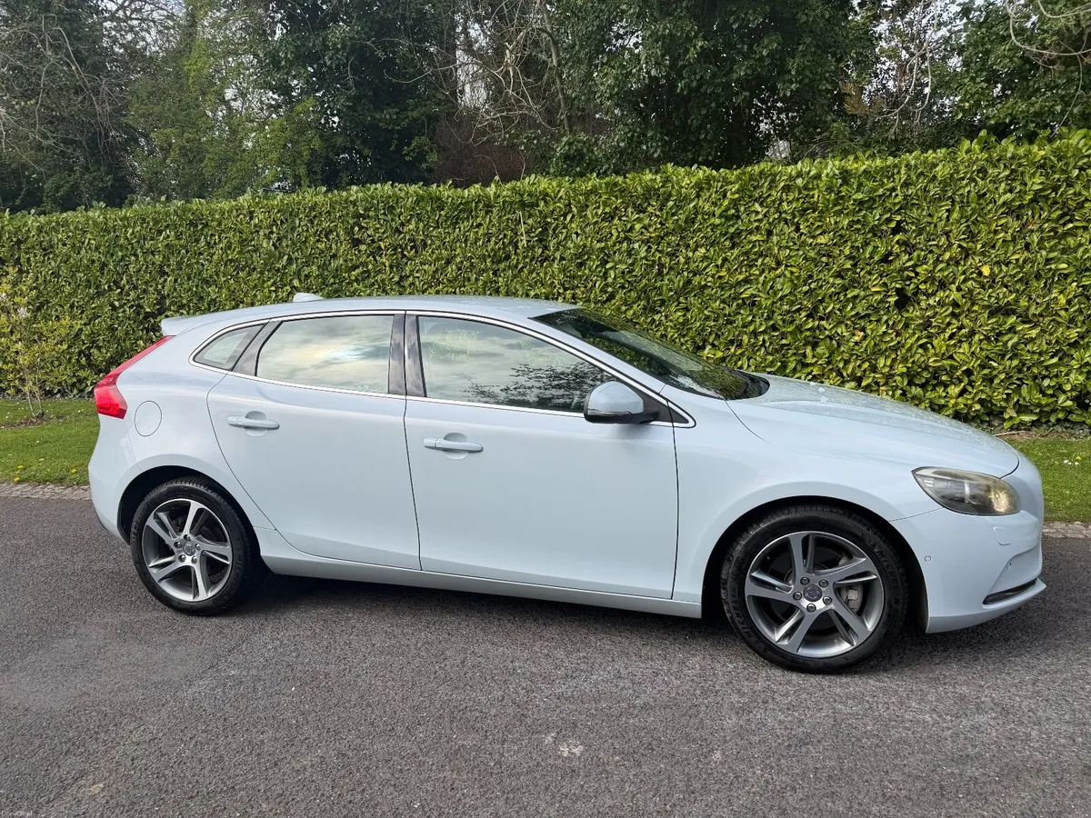 Volvo V40 2.0 D4 -Auto -New NCT - Image 2