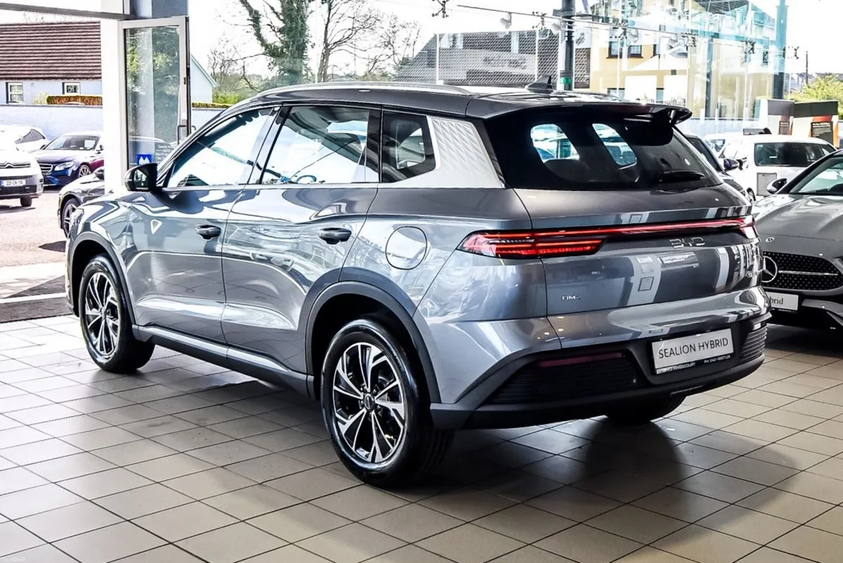 BYD SEALION 5 Sealion Plug in Hybrid NEW - Image 4