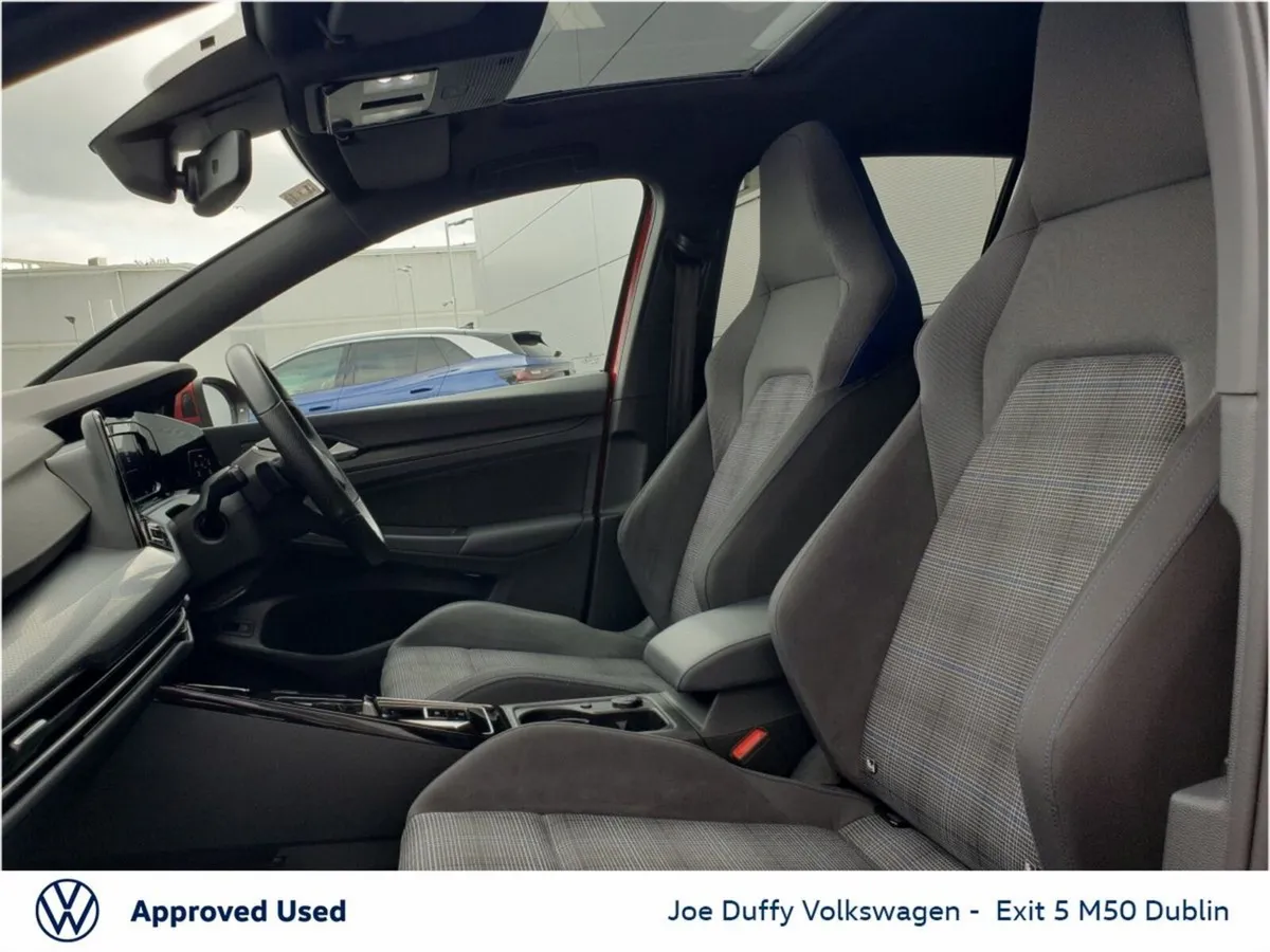 Volkswagen Golf 1.4 TSI 5DR 245HP GTE DSG - Image 3