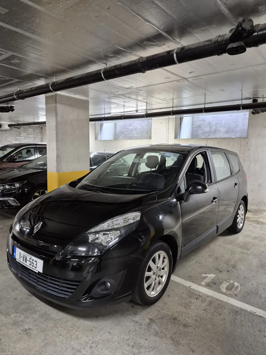 Renault Grand Scenic 7 Seater - Image 2