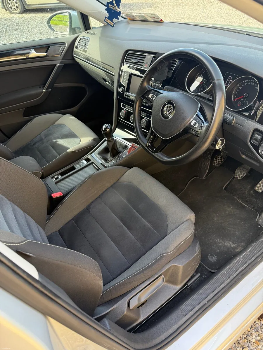 2014 VW GOLF - Image 2